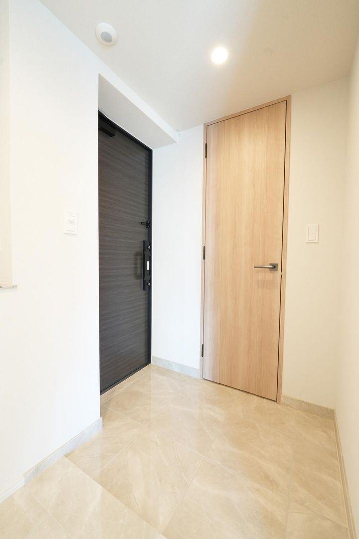 Park Homes Minami-Ikebukuro 3LDK Apartment in Toshima, Tokyo - Thumbnail 4