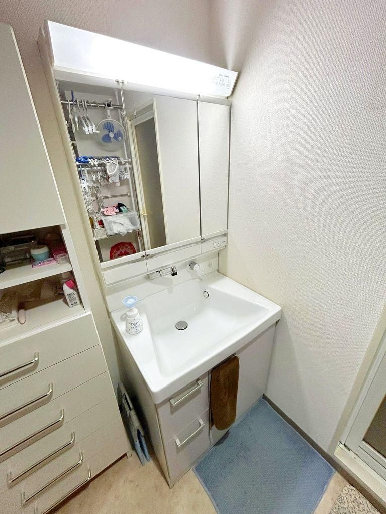 2LDK Apartment for Sale in Minami-ku, Sapporo - Royal Chateau Minami 33-Jo - Thumbnail 4