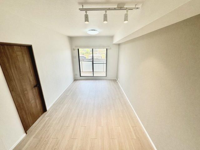 Renovated 2LDK Apartment in Sendai, Miyagi - 58.8m² - Thumbnail 4