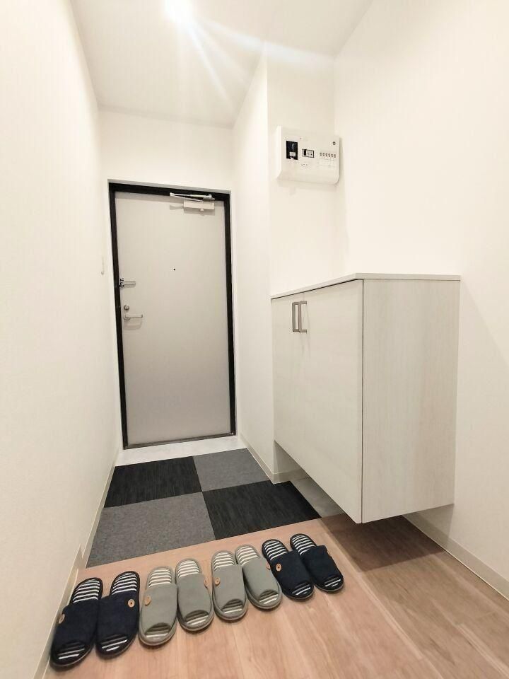 Renovated 2LDK Apartment for Sale Near Subway in Sapporo Chuo Ward - Thumbnail 3