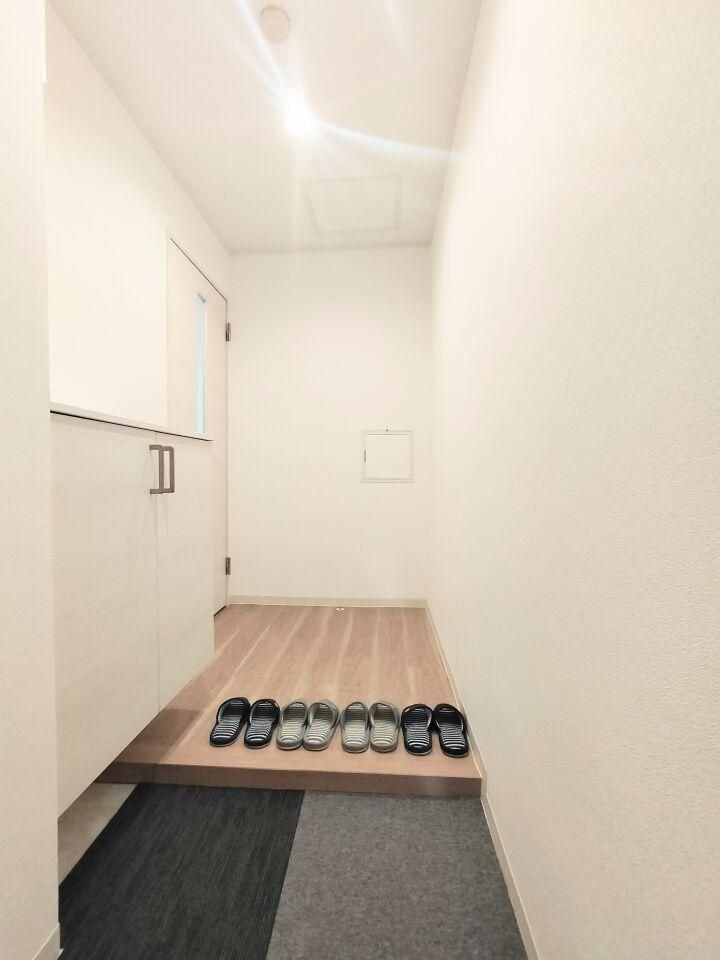 Renovated 2LDK Apartment for Sale Near Subway in Sapporo Chuo Ward - Thumbnail 4