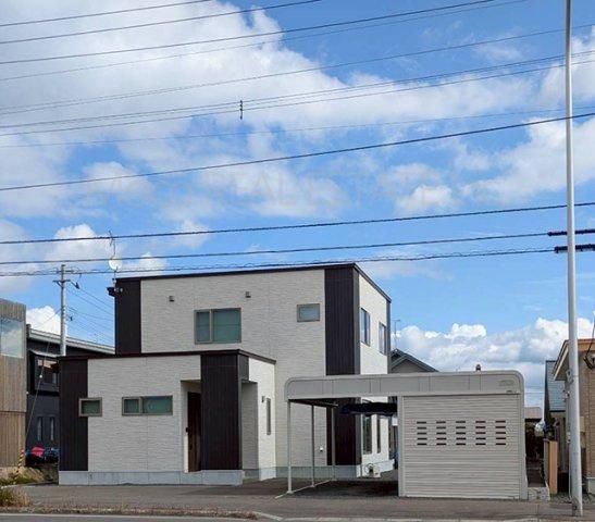 4LDK House for Sale in Kitami, Hokkaido - 135.8m2 - Image 1