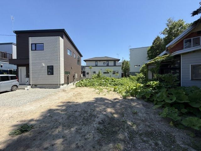 Land for Sale in Kita Ward, Sapporo – 199.38 m² Freehold Plot - Thumbnail 2