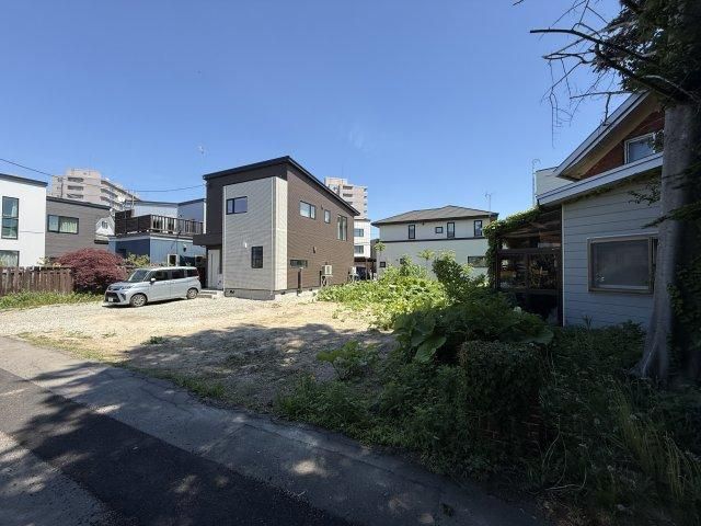 Land for Sale in Kita Ward, Sapporo – 199.38 m² Freehold Plot - Thumbnail 3