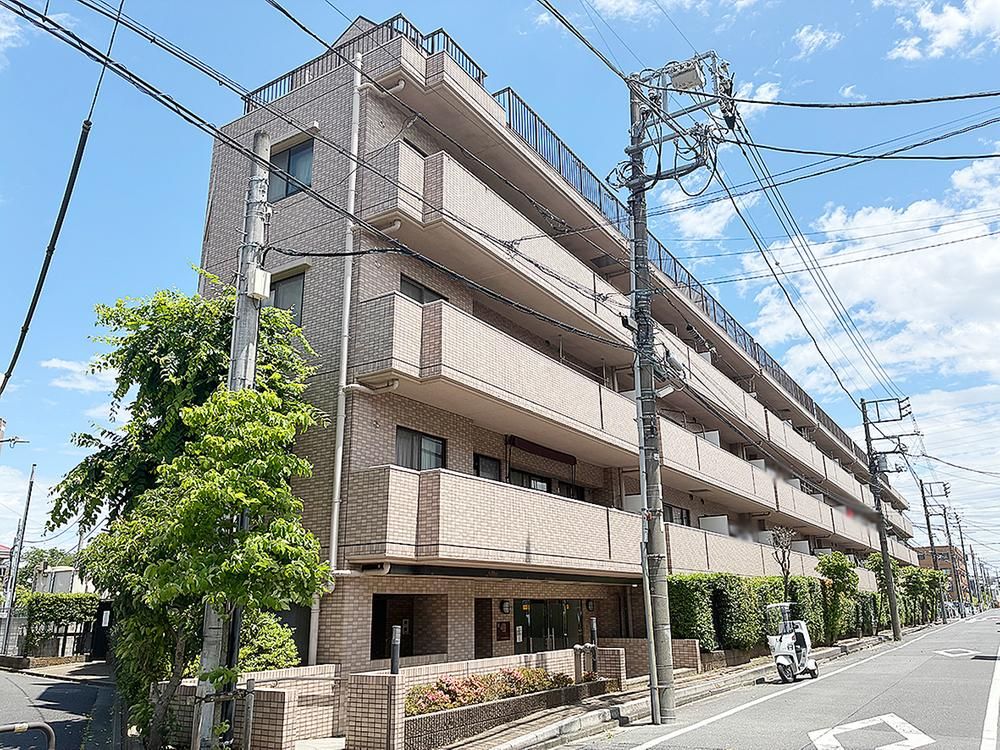 3LDK Apartment for Sale in Adachi City, Tokyo - Thumbnail 2