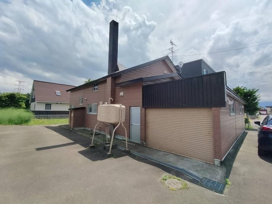 3LDK House for Sale in Ishikari, Hokkaido with Large 647.9m2 Land - Thumbnail 2