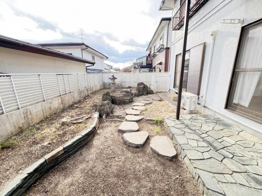 5DK Detached House for Sale in Hadano, Kanagawa - 17 Million Yen - Thumbnail 3
