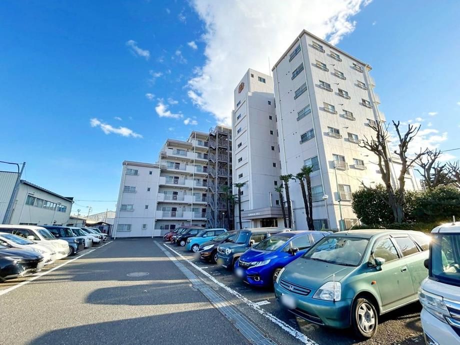 2LDK Apartment for Sale in Sagamihara, Kanagawa - Thumbnail 3