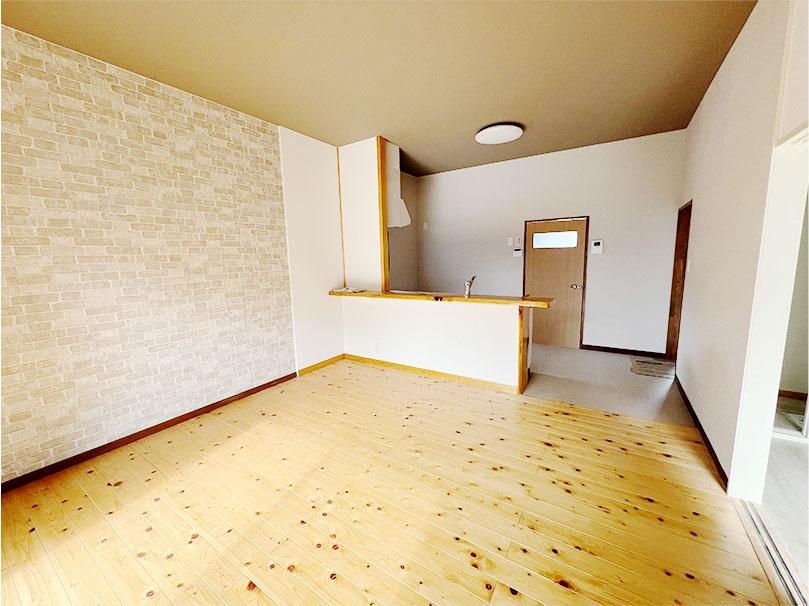 Renovated 4LDK House in Nankoku City with Garden and Parking - Thumbnail 4