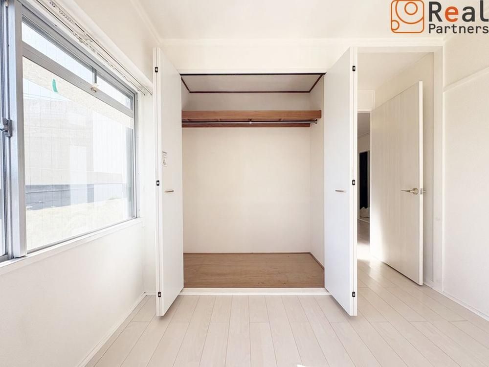 3DK Apartment for Sale in Minami Ward, Yokohama - 48.8m² - Thumbnail 2