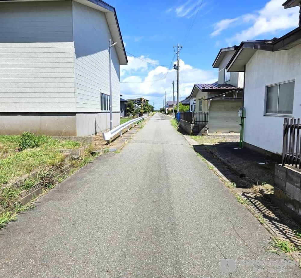 Spacious 7DK House with Large Garden Near Funakoshi Station - Thumbnail 3