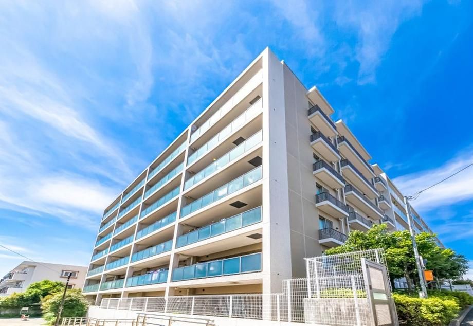 3LDK Apartment for Sale in Miyamae-ku, Kawasaki - Image 1