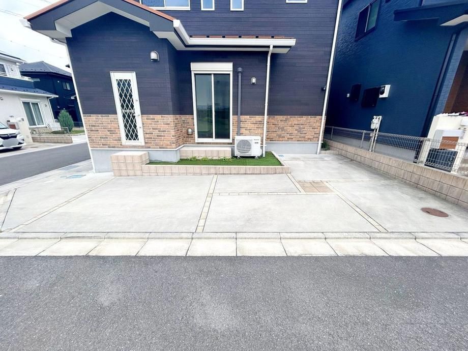 2LDK Used House for Sale in Tsurugashima, Saitama - 88 sqm - Thumbnail 2