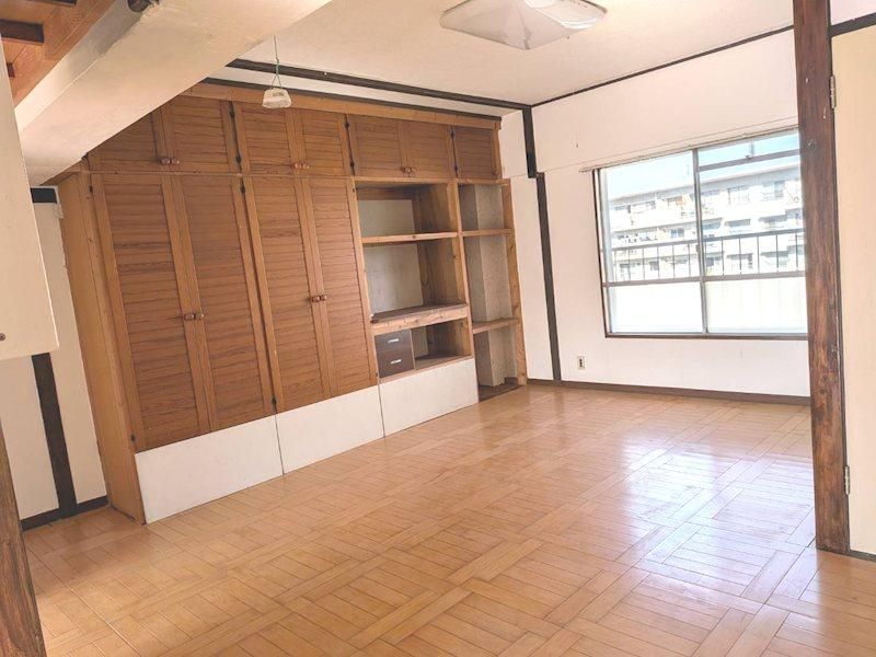2LDK Apartment for Sale in Kasukabe, Saitama - 54.97m2 - Thumbnail 4