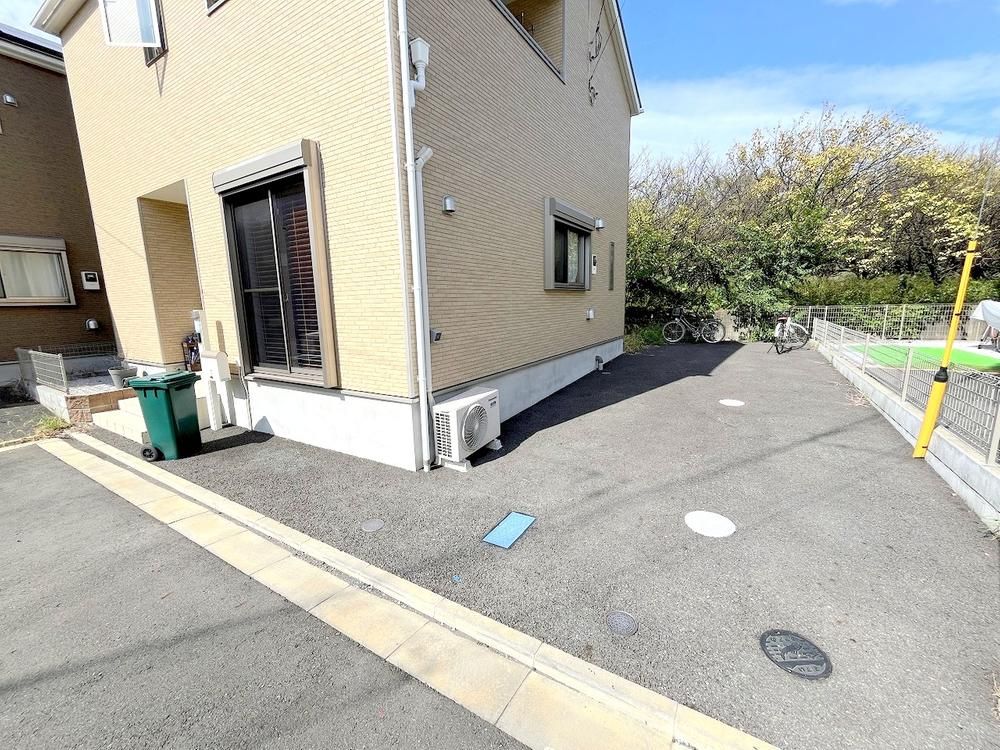 2022-Built 4LDK House in Akiruno, Tokyo | 42 Tsubo Land - Thumbnail 2