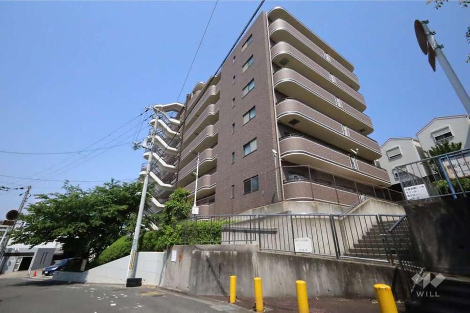 3LDK Apartment for Sale in Suita, Osaka - 76.57m2 - Thumbnail 2