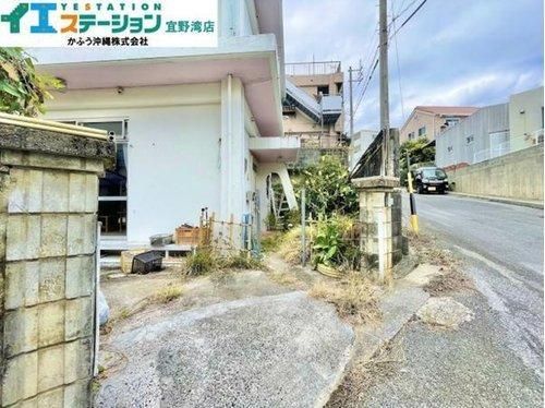 Land for Sale in Urasoe City, Okinawa - 172.6 sqm - Thumbnail 3