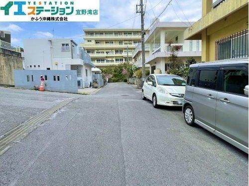 Land for Sale in Urasoe City, Okinawa - 172.6 sqm - Thumbnail 2