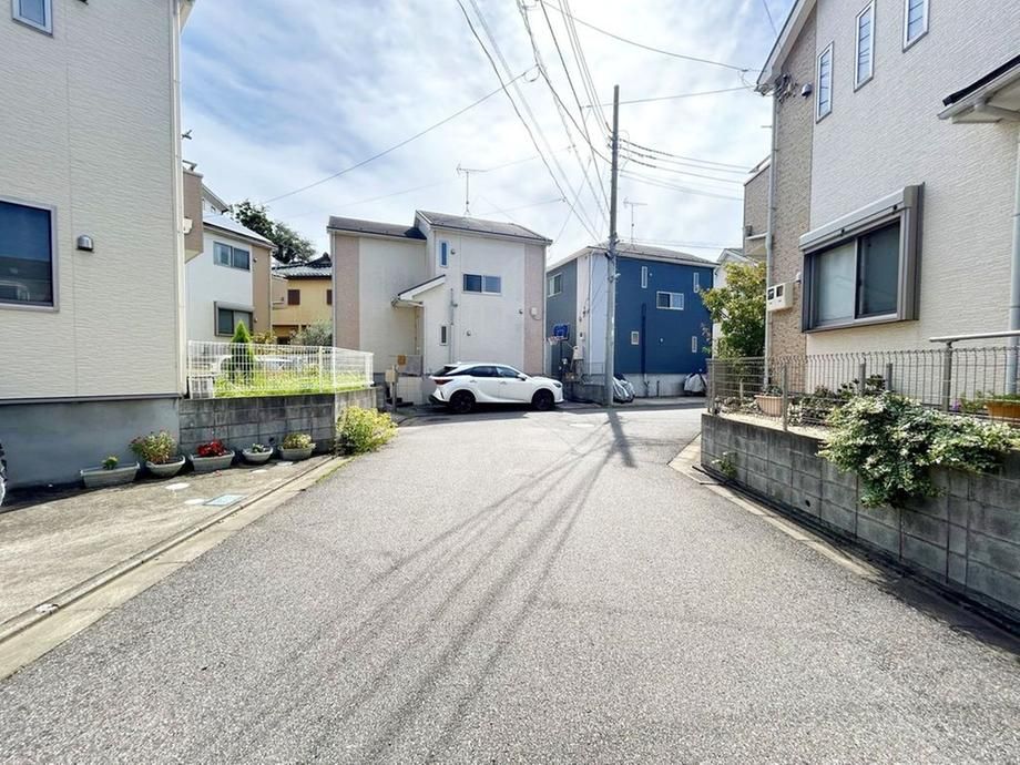 4LDK House for Sale in Funabashi, Chiba - 9 Min Walk to Station - Thumbnail 2
