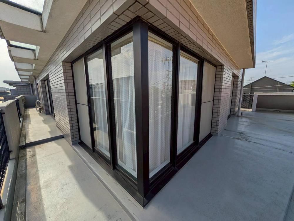 4LDK 127.5m² Apartment for Sale in Tama Ward, Kawasaki - Thumbnail 2