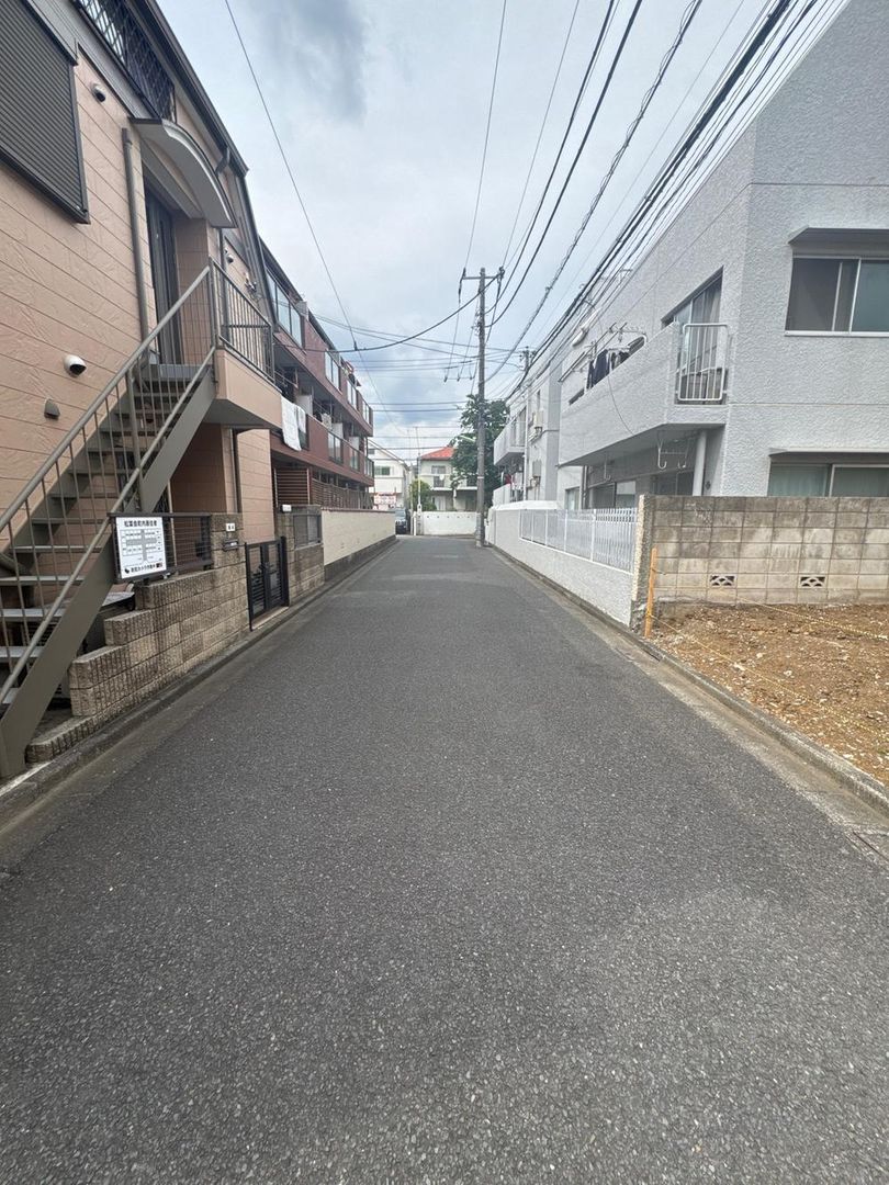 Land for Sale in Setagaya-ku, Tokyo - 65.8 sqm Corner Lot - Thumbnail 4