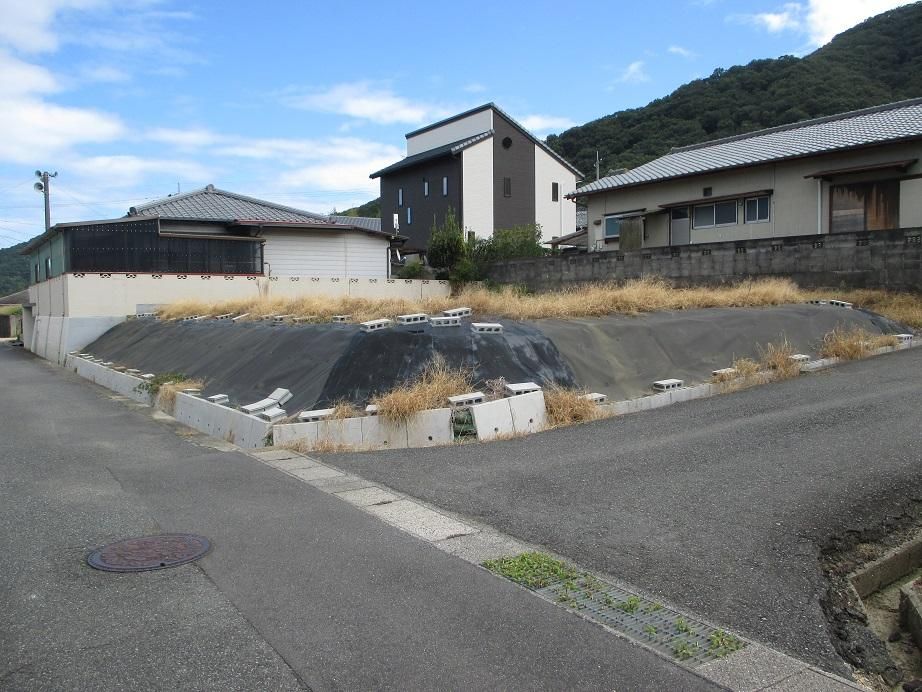 Land for Sale in Tamano City, Okayama Prefecture (321 sqm) - Thumbnail 2