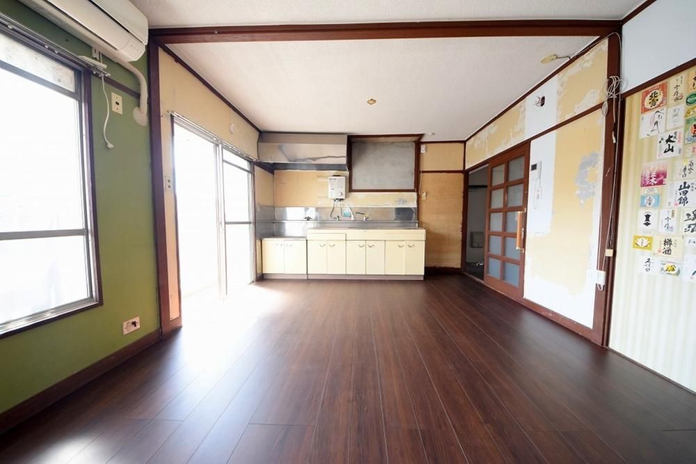 2DK Apartment for Sale in Yokohama, Kanagawa - 46m² - Thumbnail 4