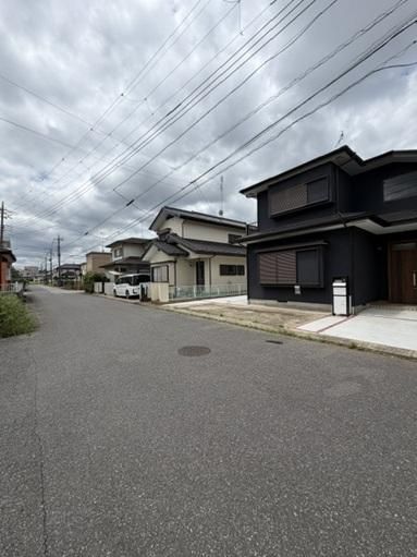 Renovated 3LDK House in Yachimata, Chiba – 89m2 on 169m2 Land - Thumbnail 3