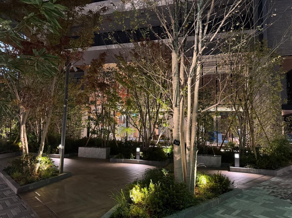 New 1LDK+2S Apartment in The Park House Osaka Umeda Tower, 57m² - Thumbnail 3