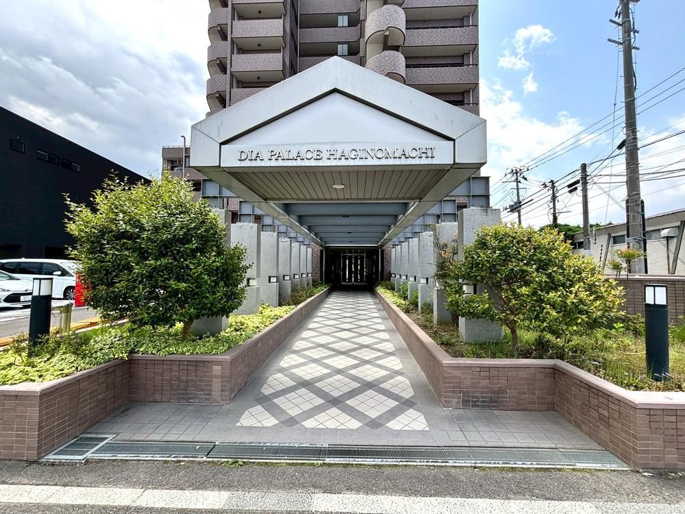 Renovated 4LDK Apartment in Miyagino-ku, Sendai - Thumbnail 2