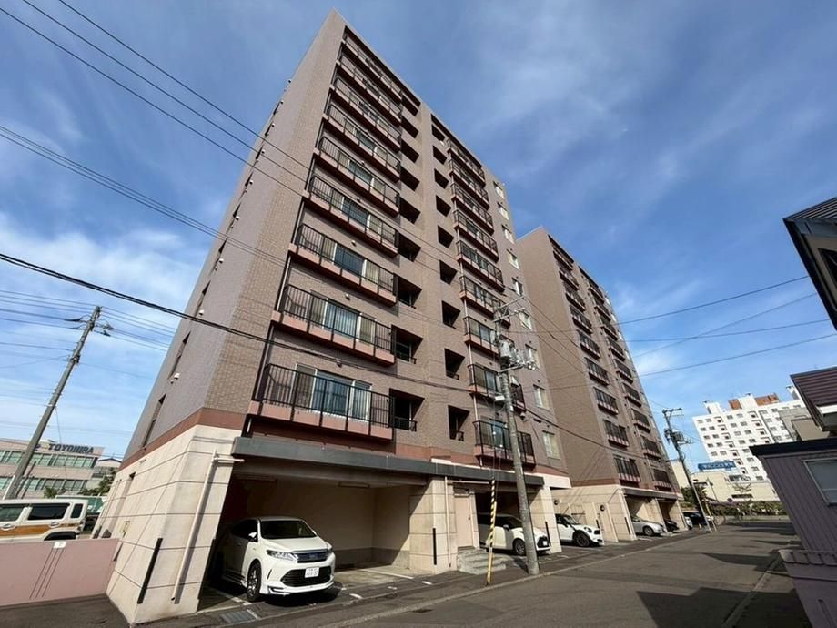 3LDK Apartment for Sale in Hassamu, Sapporo - 79.38 sqm - Thumbnail 2