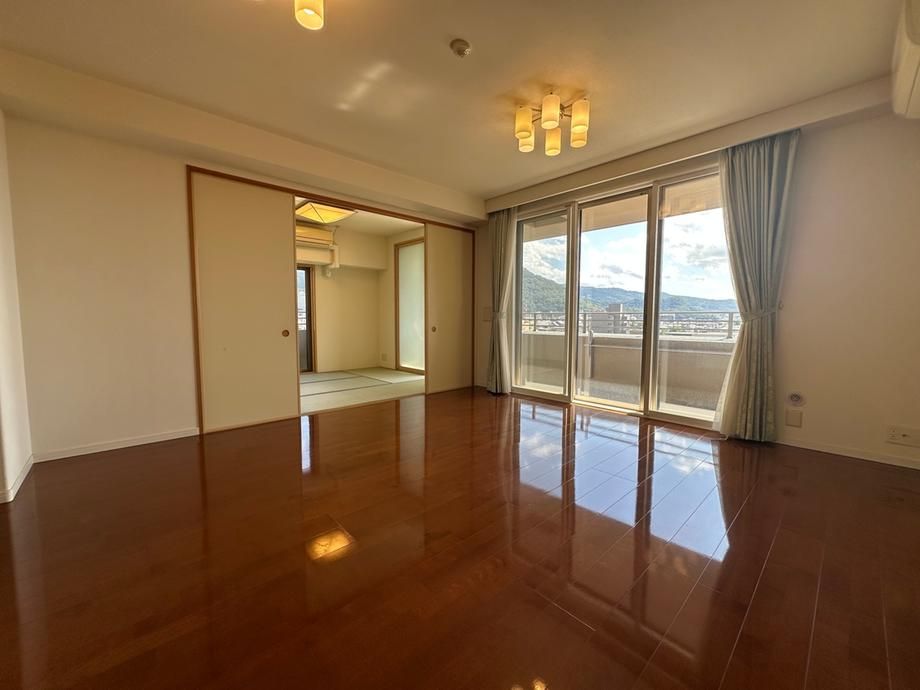 Sarpas Kojirakawa South Side 3LDK Corner Unit for Sale - Thumbnail 4