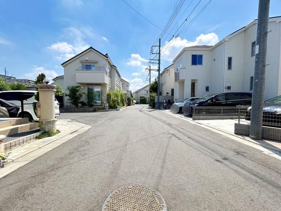 4LDK Detached House for Sale in Fuchu, Tokyo - 92.63 sqm - Thumbnail 3