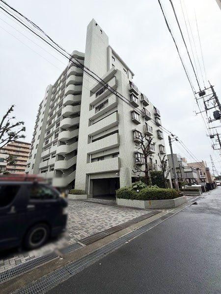 4LDK Top-Floor Apartment in Saitama City, Kita Ward - Thumbnail 3