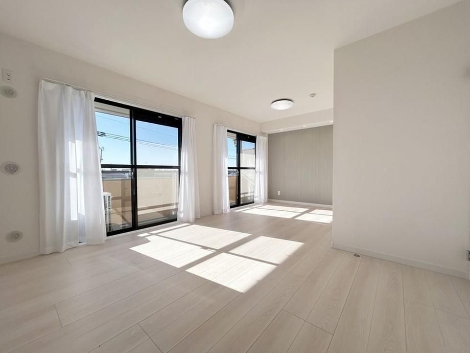Lions Mansion Toda 2LDK Apartment for Sale in Saitama - Thumbnail 2