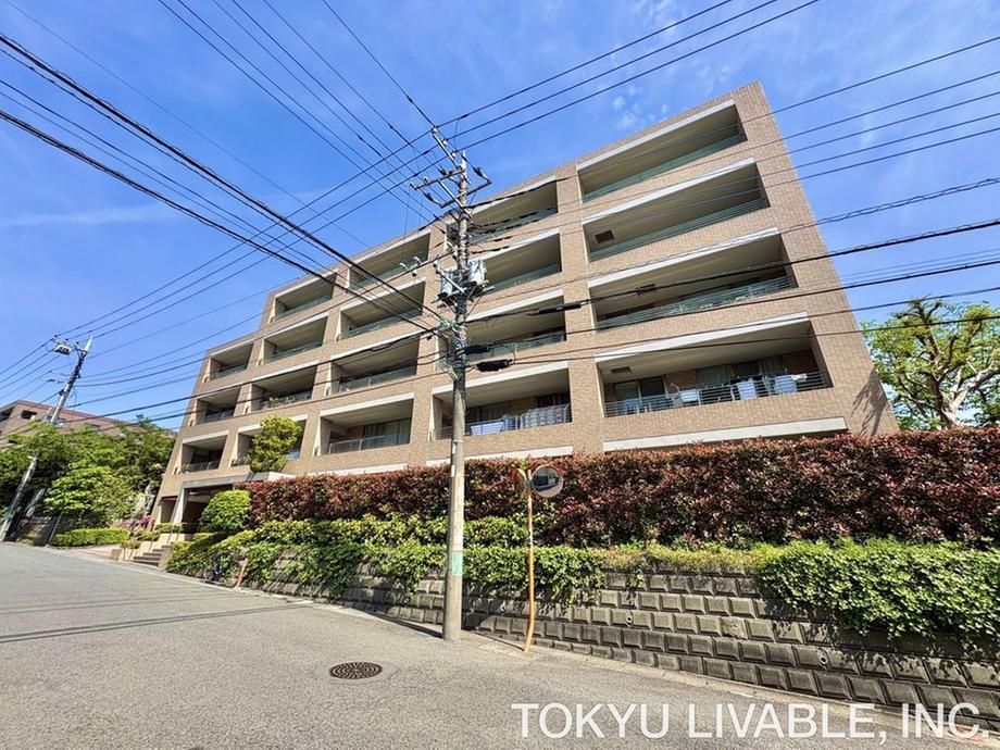 3LDK Apartment for Sale in Miyamae-ku, Kawasaki - Thumbnail 2