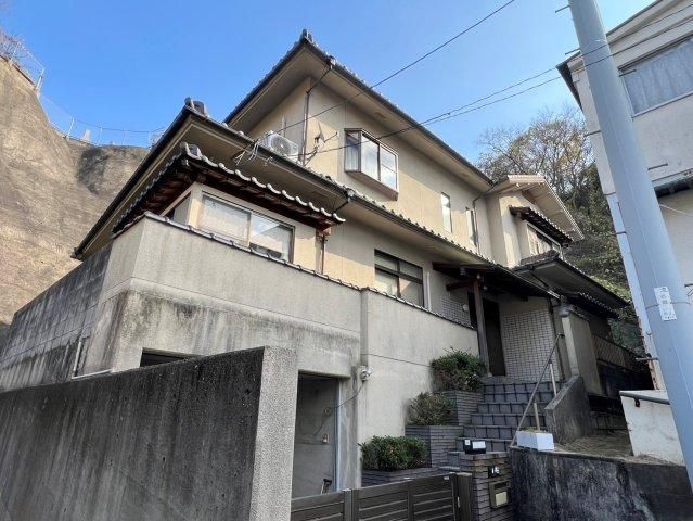 5LDK Family Home with Garden in Hiroshima Minami Ward - Thumbnail 2