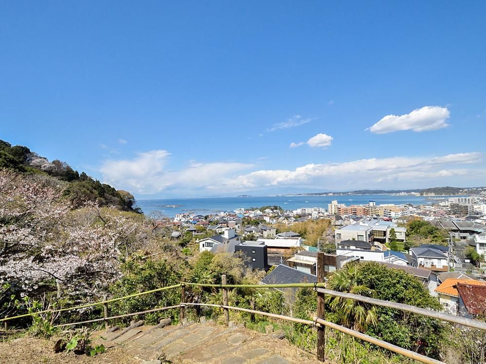 Land for Sale in Hayama with Ocean and Mount Fuji Views - Thumbnail 2