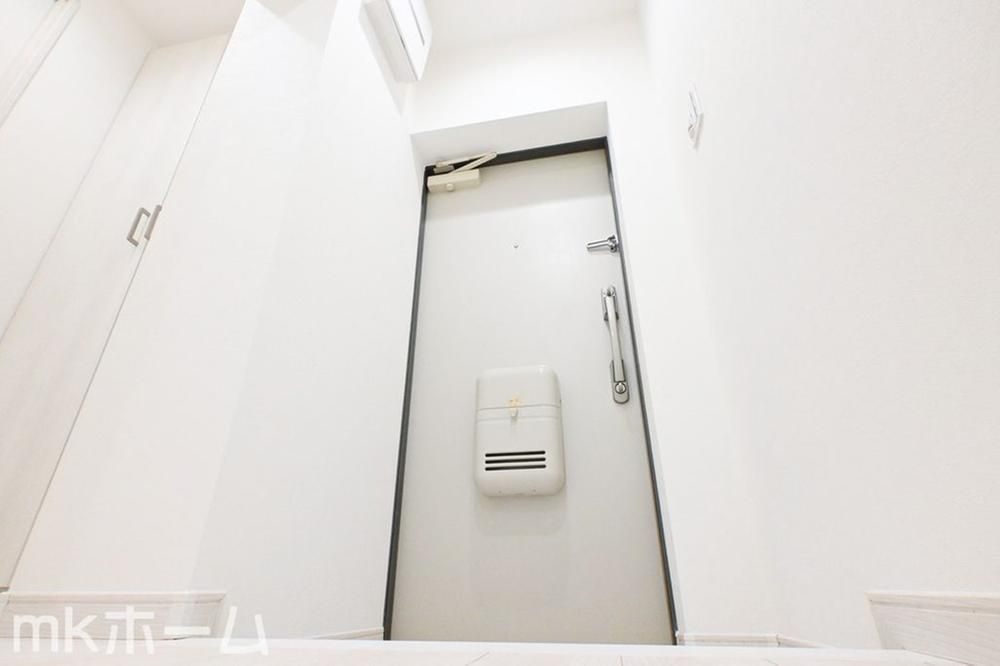 Renovated 2LDK Apartment in Funabashi, Chiba Prefecture - Thumbnail 4