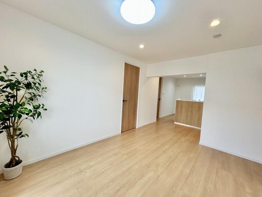3LDK Apartment for Sale in Minami Ward, Yokohama - Thumbnail 2