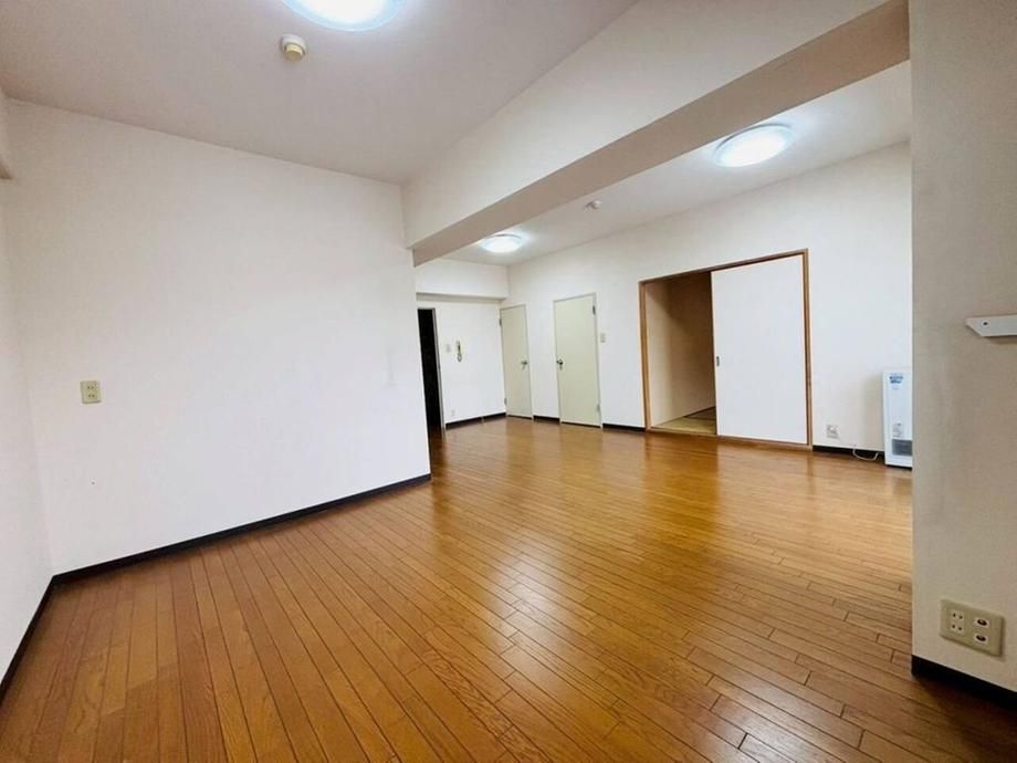 2LDK+S Apartment for Sale Near Nango 13-chome Station, Sapporo - Thumbnail 3