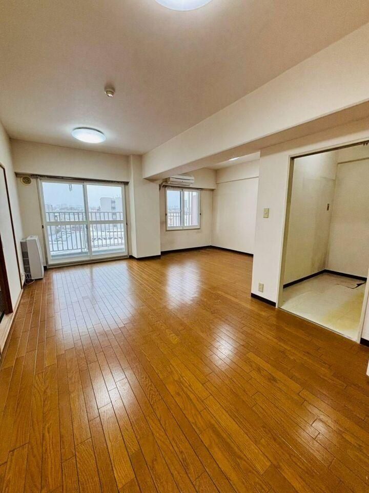 2LDK+S Apartment for Sale Near Nango 13-chome Station, Sapporo - Thumbnail 2