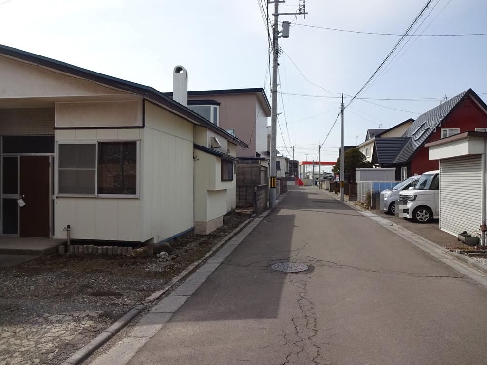 2LDK+S Detached House in Hakodate for 7.9 Million Yen - Thumbnail 2