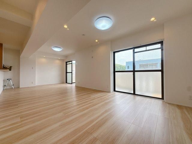 Renovated 3LDK Apartment for Sale in Hakata, Fukuoka - Thumbnail 3