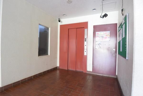 Plaza Shin-Sayama 6F 2LDK Apartment for Sale near Shin-Sayama Station - Thumbnail 4