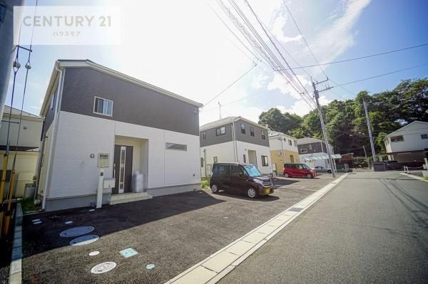 4LDK House for Sale in Toride, Ibaraki – 95.58 m² - Thumbnail 2