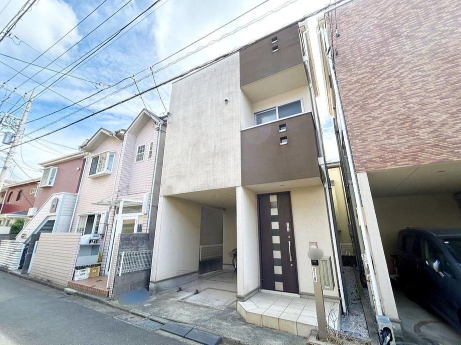 2LDK+S Detached House in Fuchu, Tokyo - 74.87 sqm - Thumbnail 3