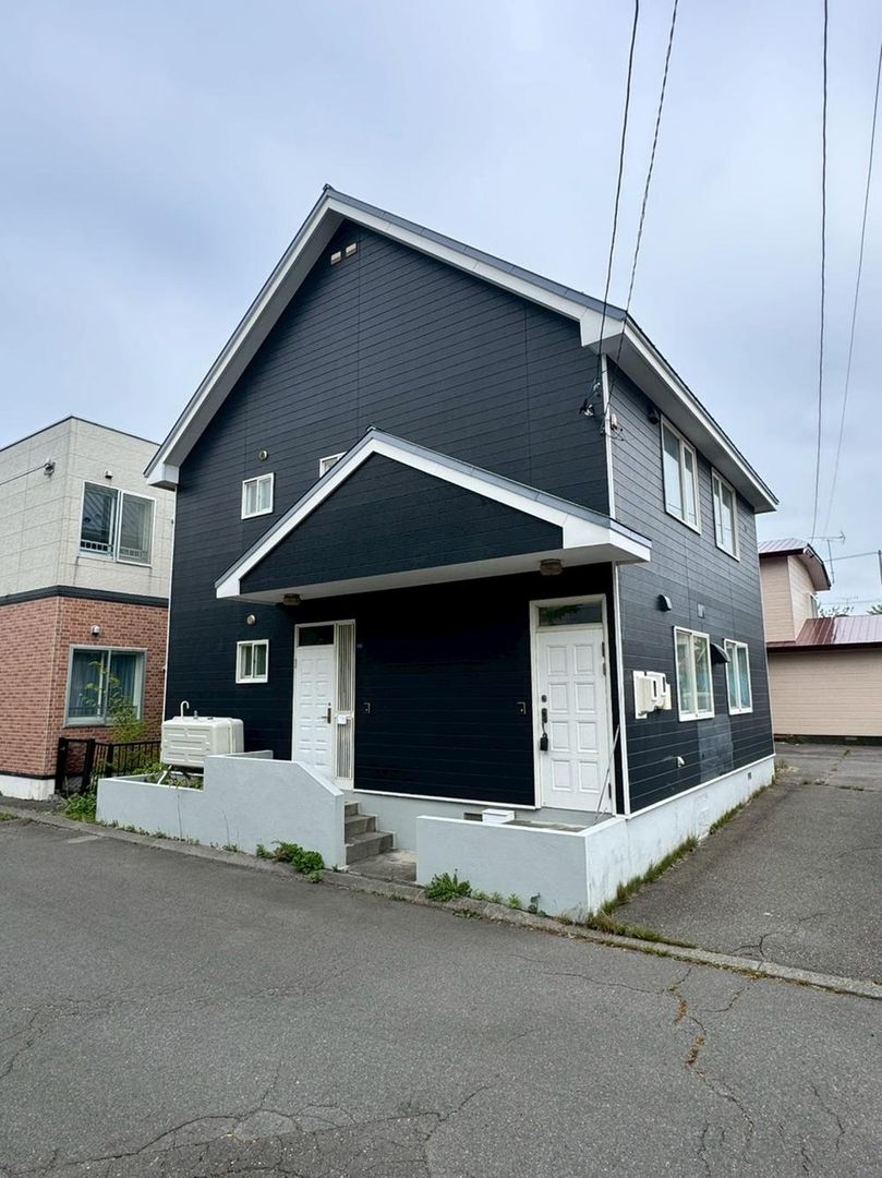 5LDK Detached House in Tomakomai City, Hokkaido for Sale - Thumbnail 2