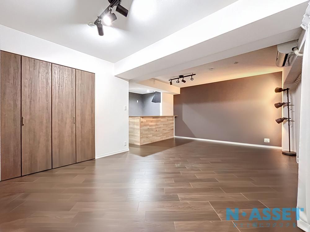2LDK Renovated Apartment for Sale in Kawasaki Miyamae - Thumbnail 3