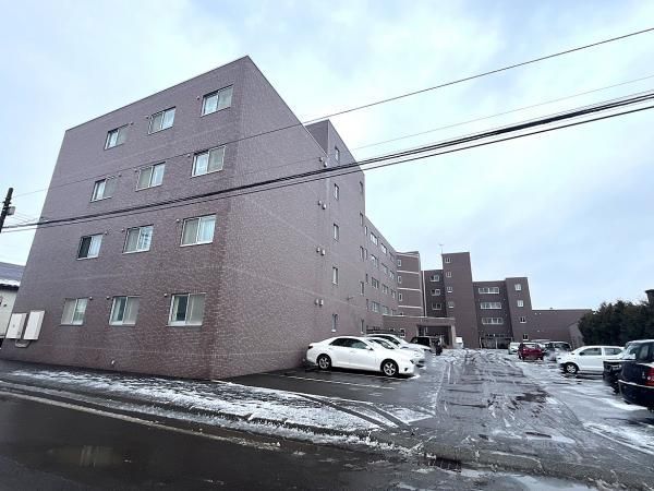 4LDK Apartment for Sale in Tomakomai, Hokkaido - 94.58m² - Thumbnail 3